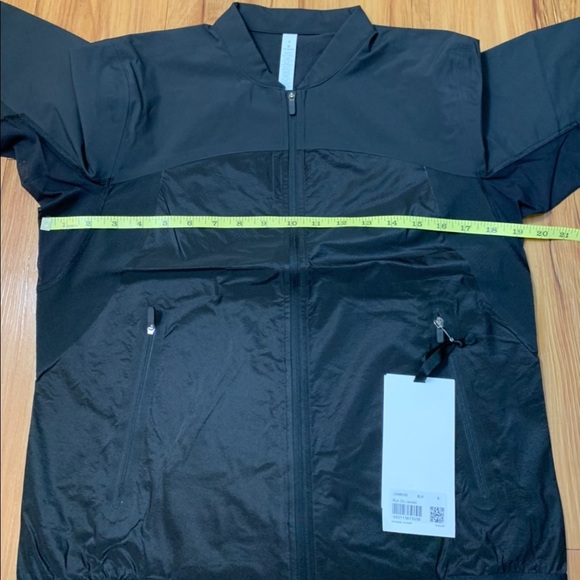 Lululemon Black Run On Waterproof Jacket - Picture 10 of 11